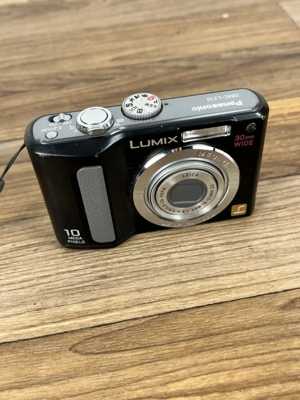 Panasonic Lumix DMC-LZ10 10MP Camera No Battery No Charger No Card 4 Parts Only